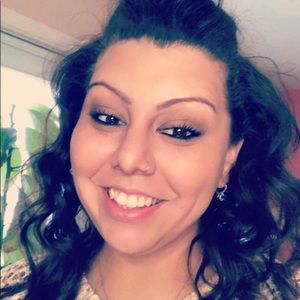 Meet your Posher, Gina